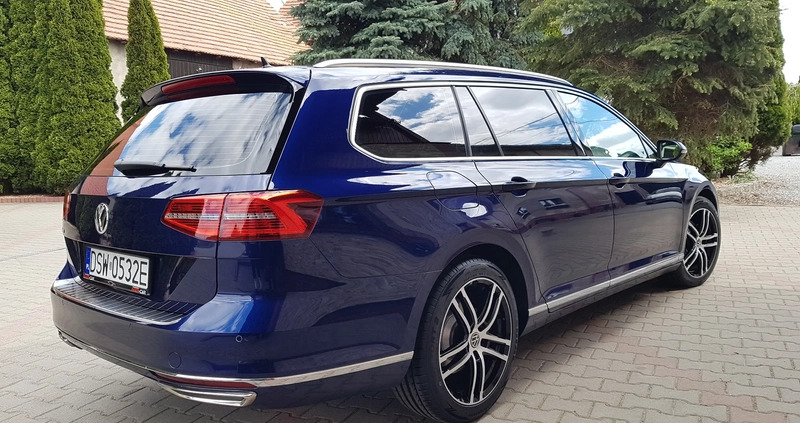 Volkswagen Passat cena 79900 przebieg: 148000, rok produkcji 2018 z Strzegom małe 742